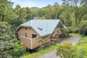 New Lux Chalet with Amazing Views